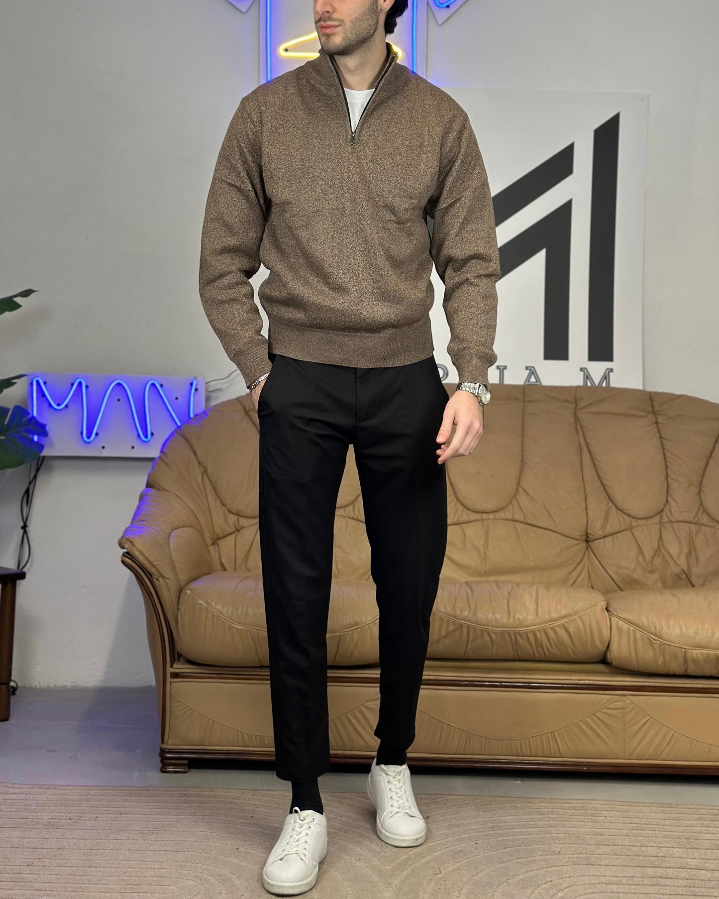 Maglione a Collo Alto con Zip col. Caffè