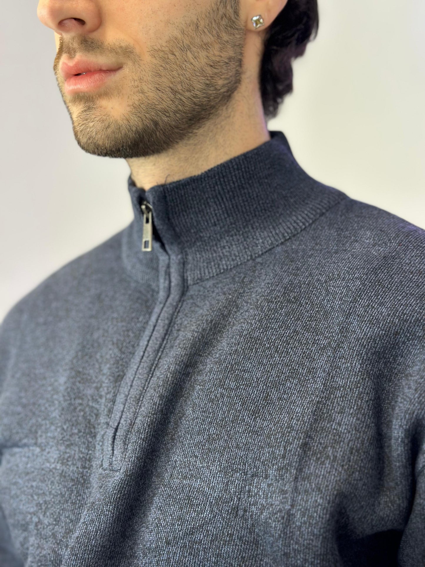 Maglione a Collo Alto con Zip