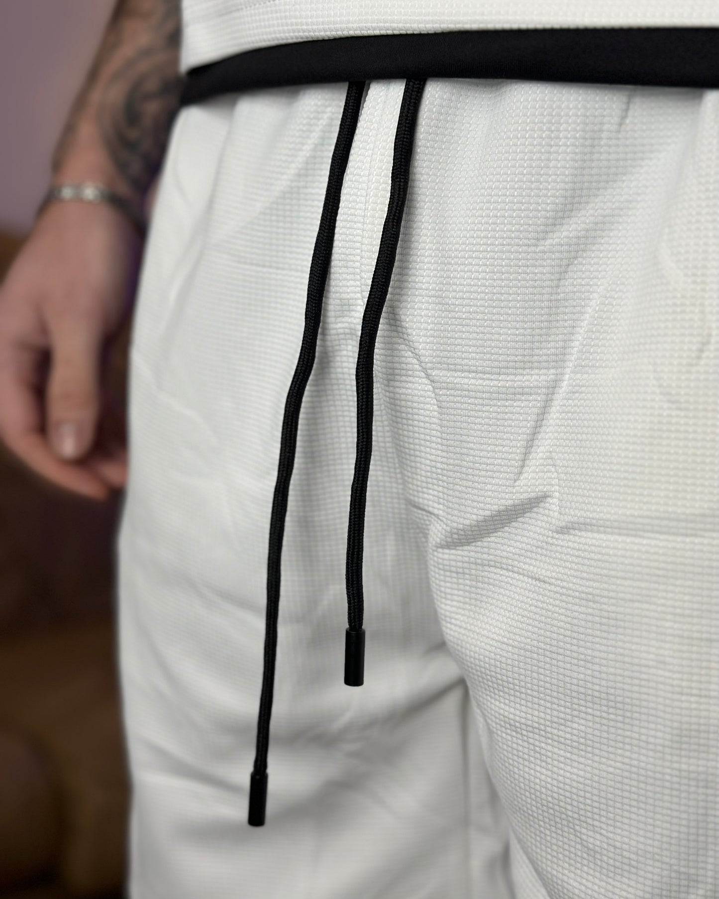 Completo Coordinato Estivo Maglia-Bermuda col. Bianco